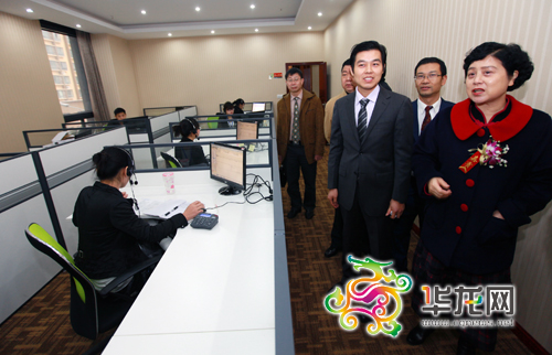 �ؑc�и����LͯСƽ����һ���������ˆT�˽��ؑc����С��I(y��)�C�Ϸ���(w��)ƽ�_(t��i)���P(gu��n)����